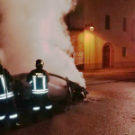 auto in fiamme a Sassoferrato 