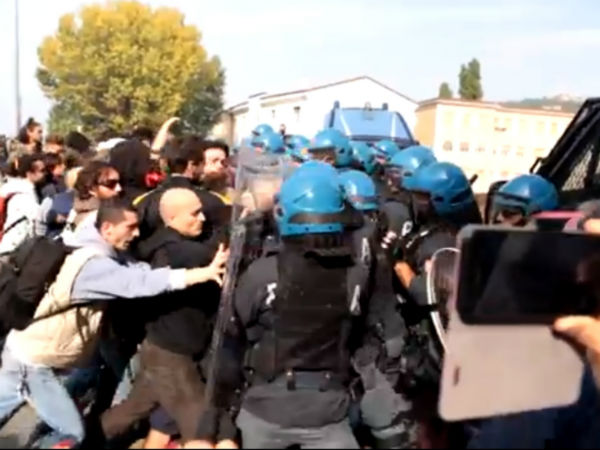 Scontri ad Ancona tra manifestanti e polizia