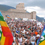 Una delle foto più note della Marcia Perugia-Assisi