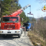 Recupero di un autoarticolato grazie ai Vigili del Fuoco di Fabriano