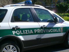 Auto della polizia provinciale