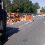 Il ribaltamento di un autocarro che trasportava polli in superstrada direzione Fabriano-Ancona