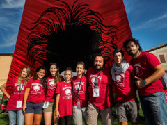 Lo staff di Fosforo, la festa della scienza di Senigallia, all'Isola Polvese per l'Isola di Einstein