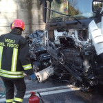 L'incidente sulla SS.76 tra Genga e Serra San Quirico: Vigili del fuoco al lavoro