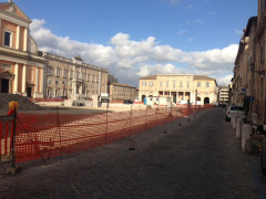 I lavori di riqualificazione urbana in piazza Garibaldi a Senigallia