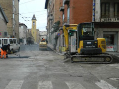 Lavori nel cantiere in via Vecchini e in via San Martino