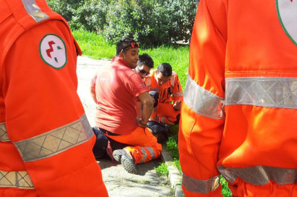 La Croce Gialla di Ancona sul luogo dell'aggressione