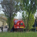 I vigili del fuoco intervenuti a Marina di Montemarciano per un incendio a una mietitrebbia