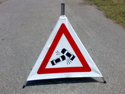 cartello per incidente stradale