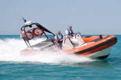 Il gommone della Guardia Costiera di Ancona