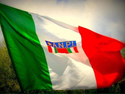 La bandiera dell'ANPI, l'associazione nazionale partigiani d'Italia