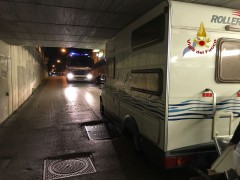 Camper incastrato a Jesi