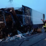 autoarticolato in fiamme sulla A14