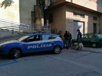 Volante della Polizia ad Ancona