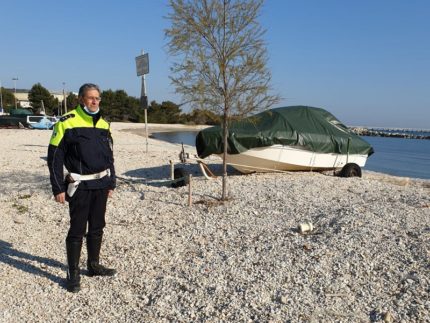 Controlli in spiaggia della Polizia Locale di Falconara