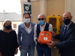 Defibrillatori donati a Jesi