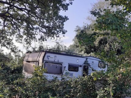 Camper abbandonato a Falconara