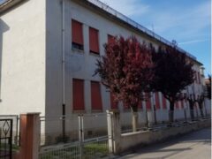 Ex-scuola Lorenzini a Falconara