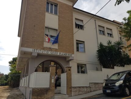 Istituto Gesù Bambino a Falconara