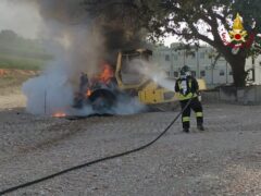 Macchinario in fiamme a Falconara