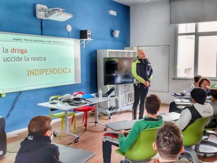 Incontri sulle dipendenze nelle scuole di Ancona