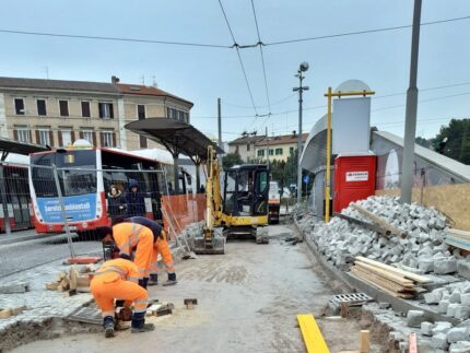 Lavori in piazza Ugo Bassi