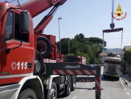 Spazzatrice stradale recuperata a Osimo