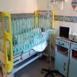 Uno dei letti pediatrici donati all'ospedale Salesi di Ancona