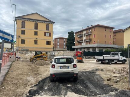 Lavori per il nuovo parcheggio a Jesi