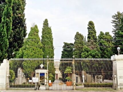 Cimitero di Tavernelle di Ancona
