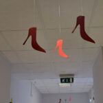 Scarpe rosse nelle strutture AST Ancona