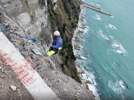 Lavori sul sentiero per la Grotta Azzurra