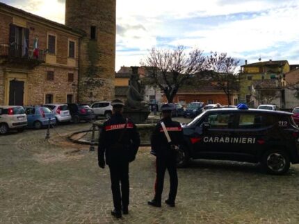 Carabinieri a Cerreto d'Esi