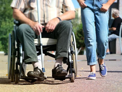disabilità, disabili, carrozzina, assistenza