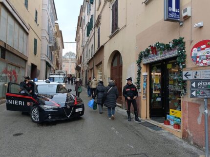 Controlli dei Carabinieri a Jesi