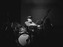 Coez in concerto ad Ancona: data zero del Tour 1998 Coez in concerto ad Ancona: data zero del Tour 1998