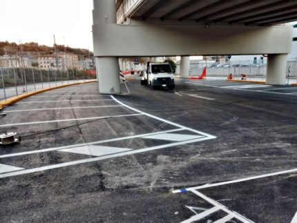 Nuovi parcheggi ad Ancona sotto il cavalcavia della Palombella