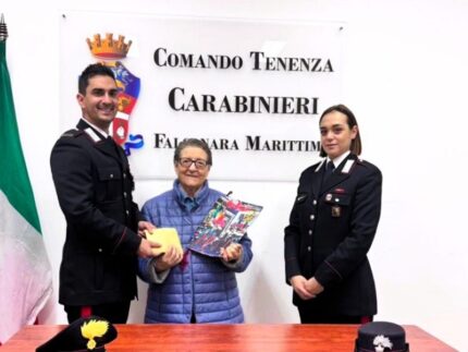 Carabinieri di Falconara riconsegnano il denaro sottratto a una donna di San Costanzo