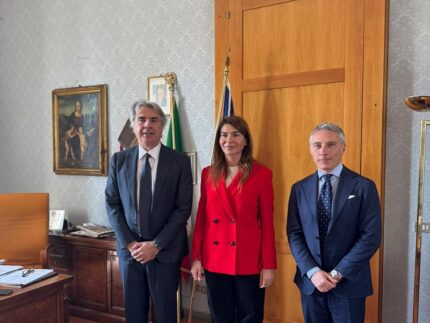 Incontro tra il prefetto di Ancona e il console rumeno