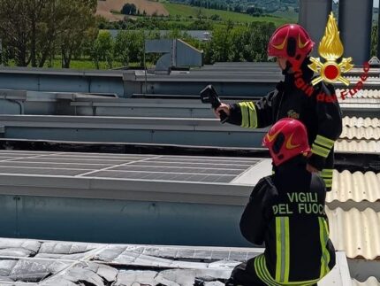 Incendio di pannelli fotovoltaici a Castelfidardo
