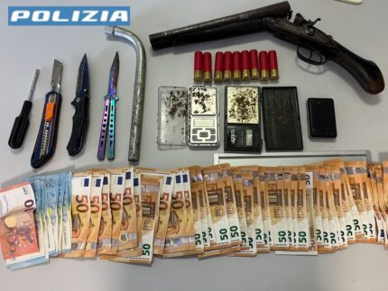 Arresti per spaccio e porto abusivo d'armi a Sappanico