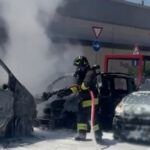 Furgone e auto a fuoco a Marina di Montemarciano