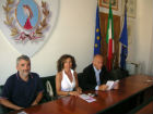 Da destra: il Sindaco Goffredo Brandoni, l’assessore Stefania Signorini e il Presidente del Gruppo Cinema ’85 Fabio Talevi