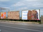 Manifesti danneggiati