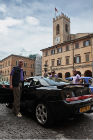 La
coppia olandese con la loro splendida Alfa Romeo